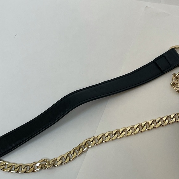 Quilted Bebe Black Crossbody w/ Gold Chain - Picture 9 of 14